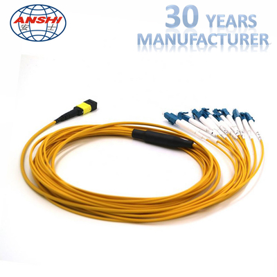 OS1 MPO - fuerza compresiva del cable del tronco de la fibra MPO del cordón de remiendo del conector del LC 12