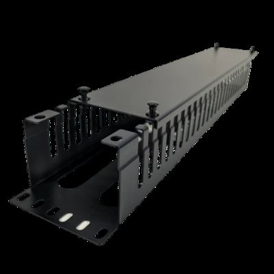 Rack de gestión de cables metálicos eficiente con diseño de cierre innovador